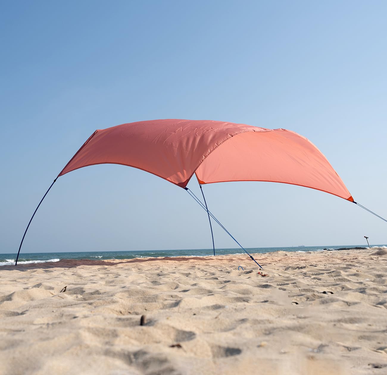 ALYCASO lite burnt coral color adds aesthetic appeal on beach