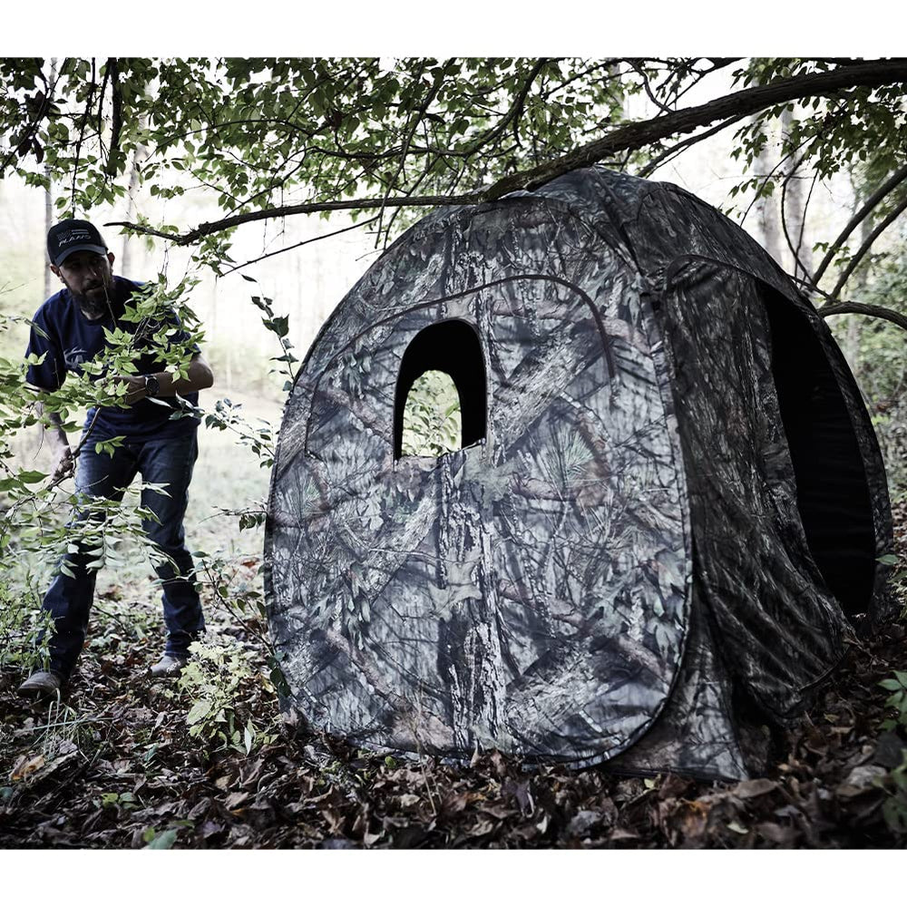 Ameristep shoot-through mesh windows provide flexible aiming options in field conditions.