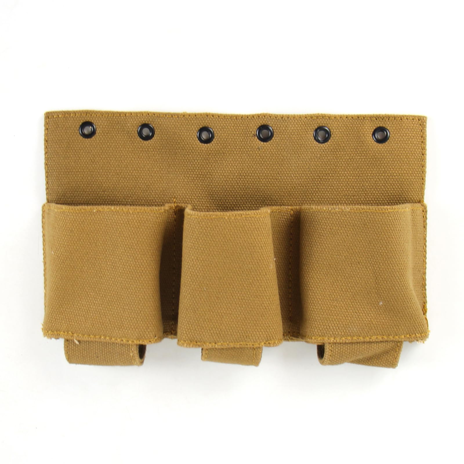 ANQIAO replica WW2 US medical cantles suspenders close-up ready for reenactment.