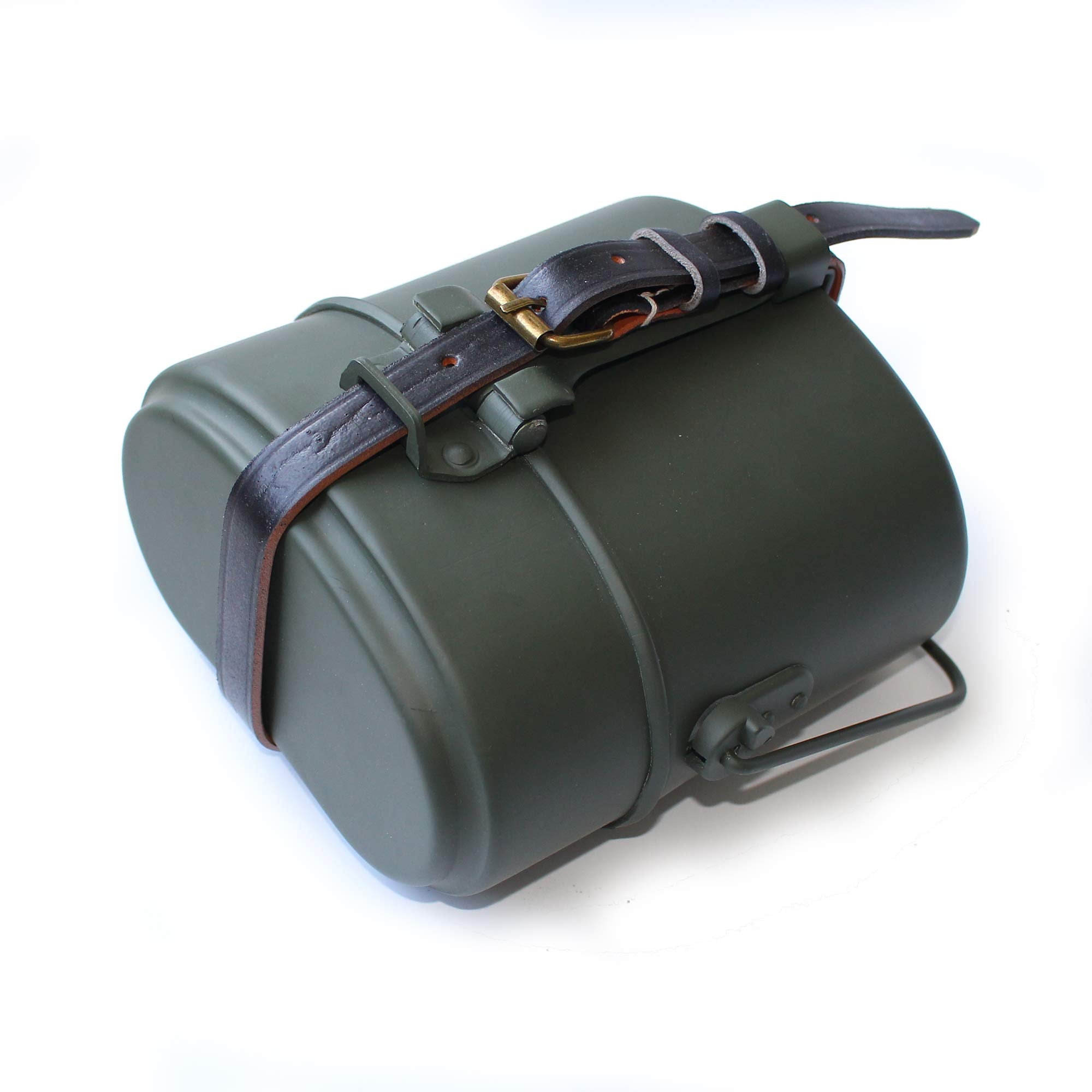 ANQIAOGreen M31 mess kit leather strap highlights authentic carry belt option for vintage setup