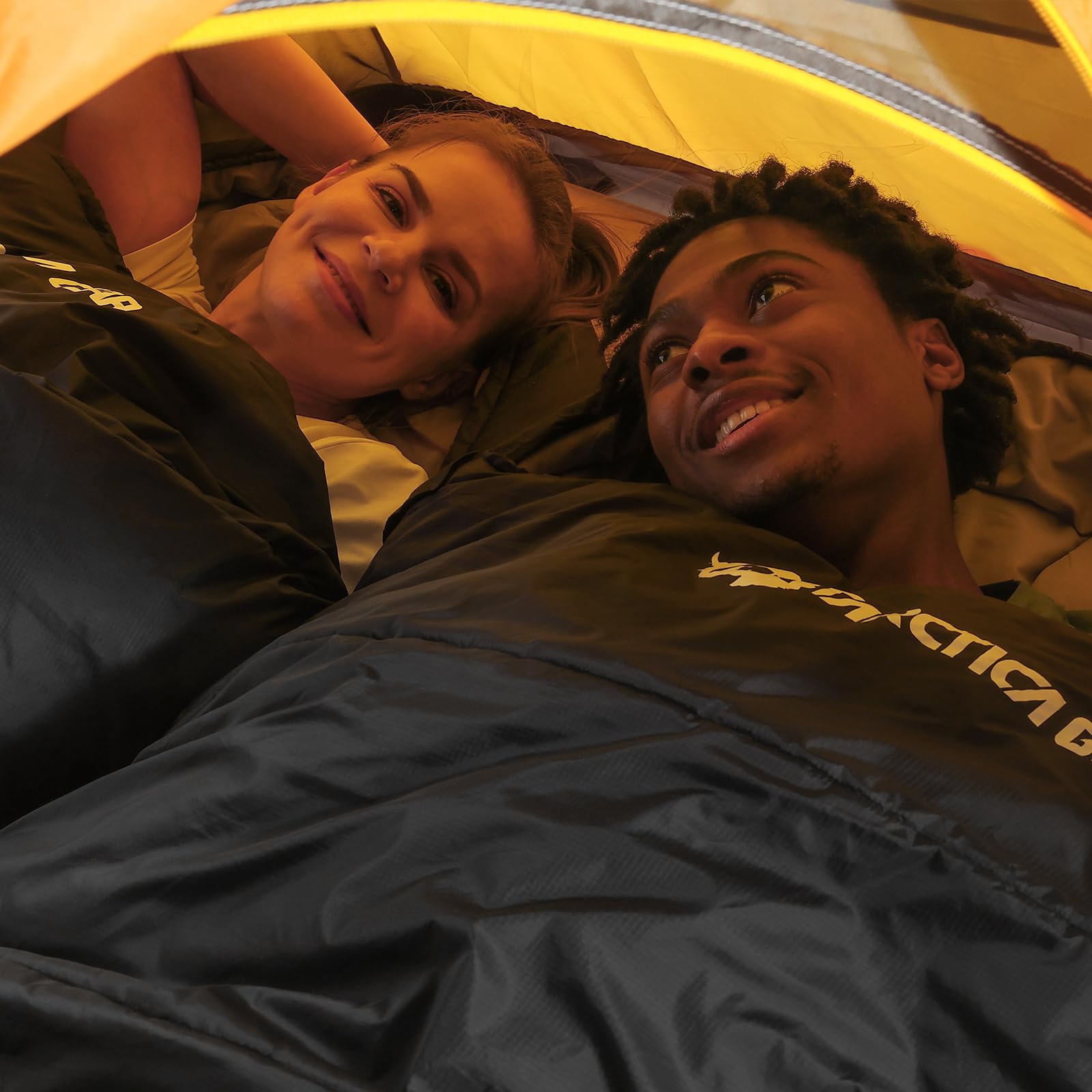 ANTARCTICA GEAR PRO water-resistant outer shell protects against damp.
