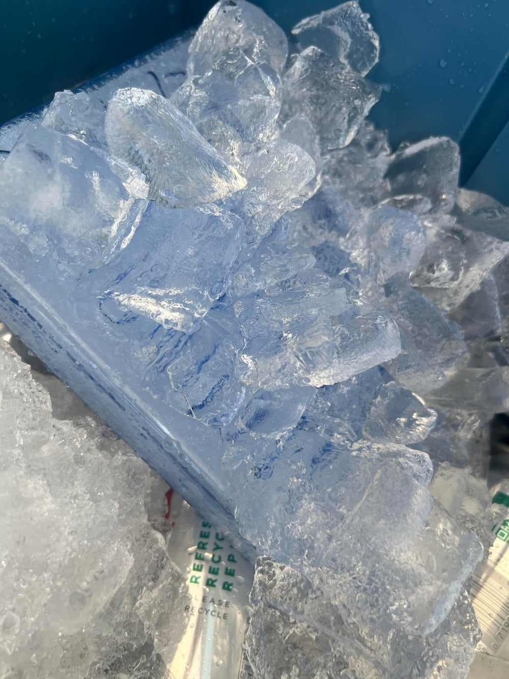 AO Coolers Glacier Pack refreezes quickly for reuse after freezing.