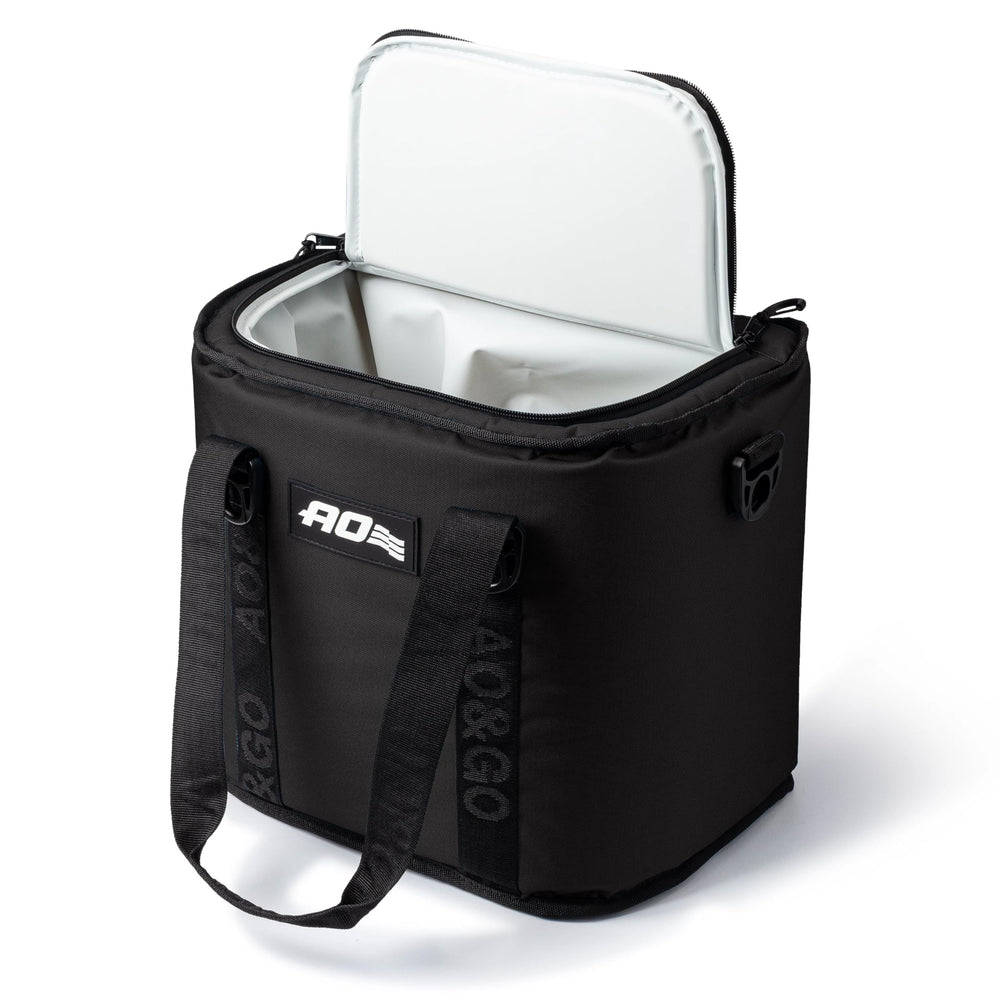 AO Coolers Laguna, 18-can capacity with 10 lbs ice.