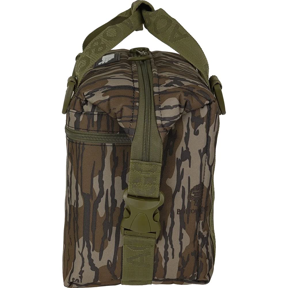 AO Coolers leak-proof TPU liner keeps contents secure during adventures.