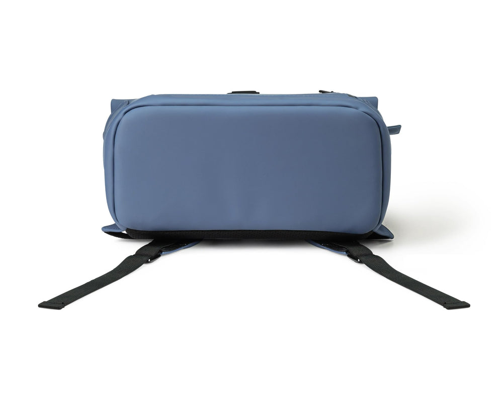 AO Coolers Nomad insulated 12-can capacity keeps beverages cool on outings.