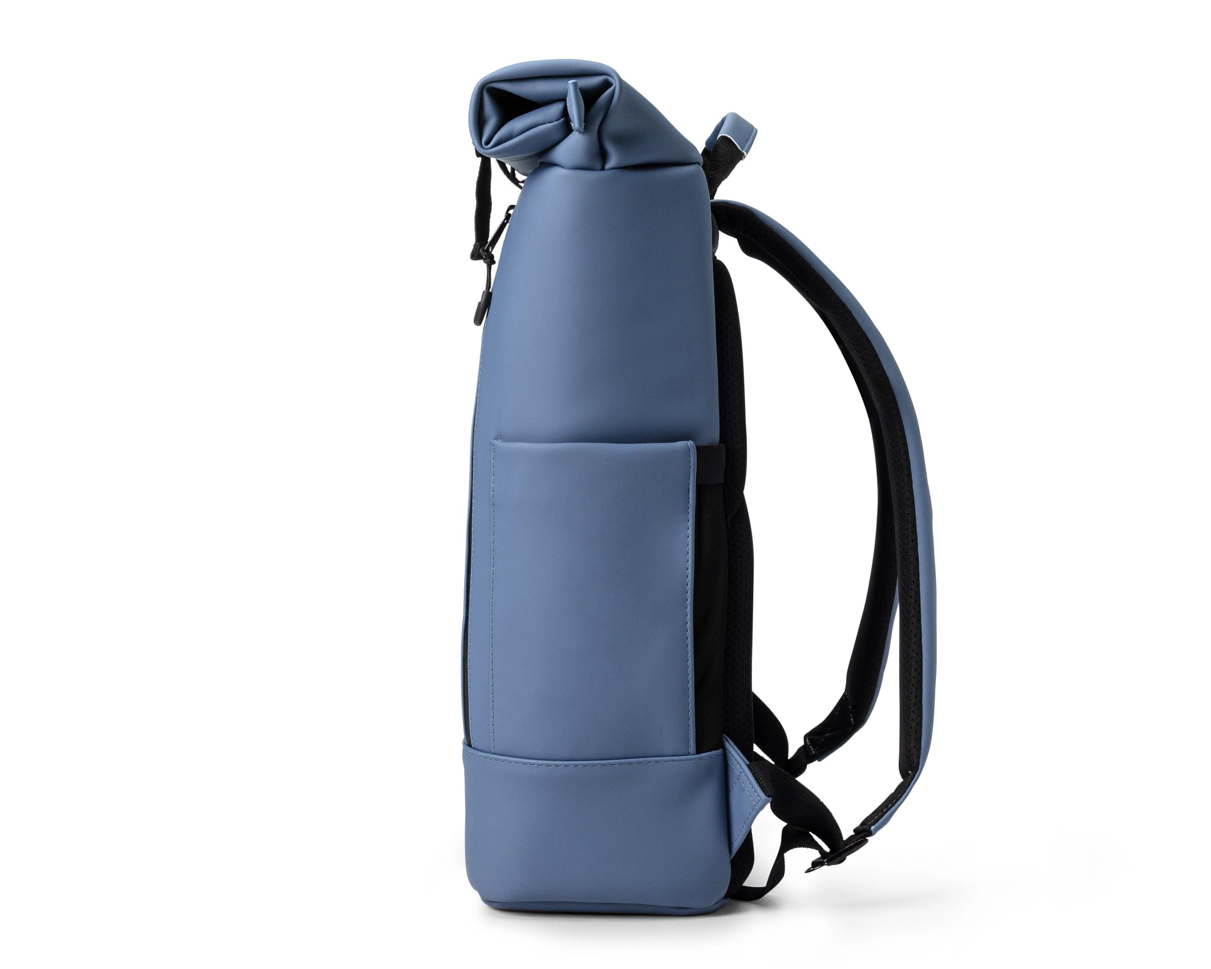 AO Coolers Nomad reinforced top handle adds reliable grip for easy lifting.