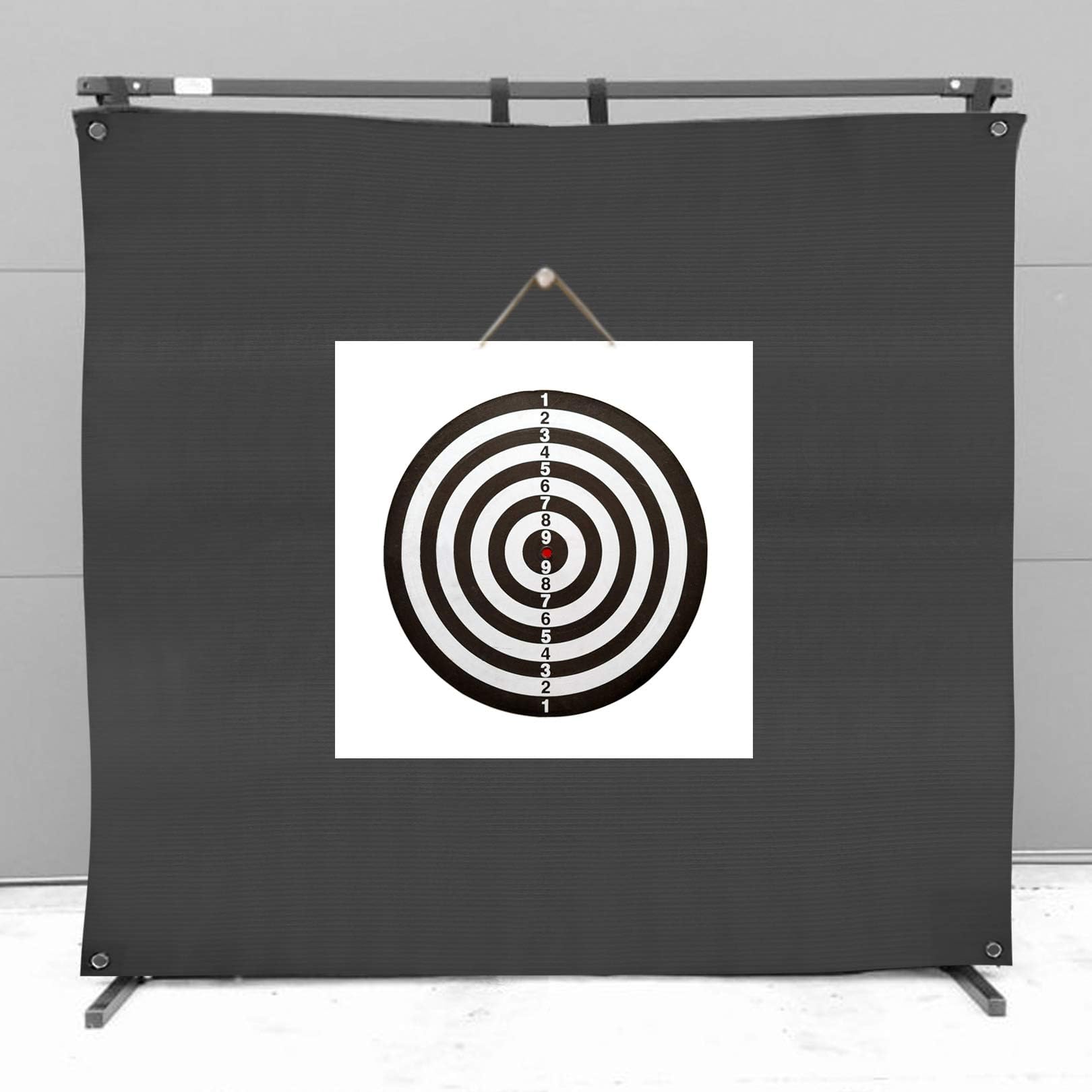Aoneky backstop demonstrates effortless arrow removal after a shot.