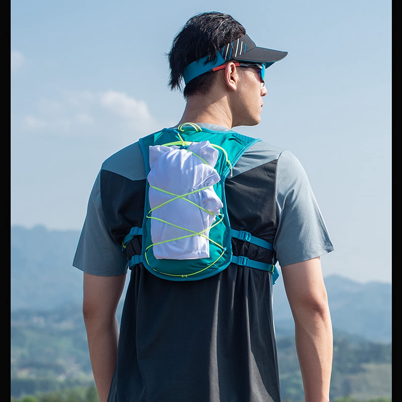 AONIJIE 5L ergonomic fit contours to the body for comfort