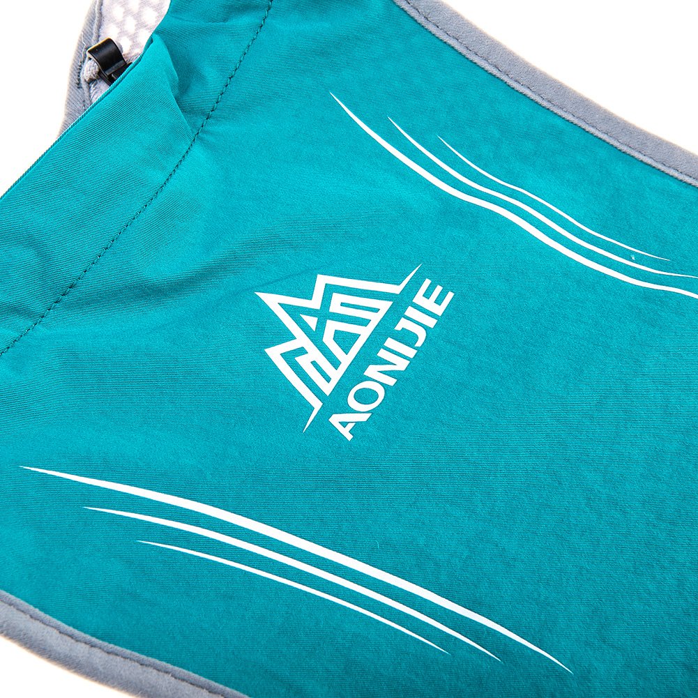 AONIJIE Hydration Vest 5L breathable back panel enhances airflow