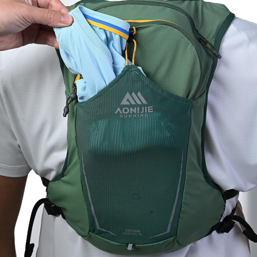AONIJIE close-up of lightweight mesh fabric for breathable comfort
