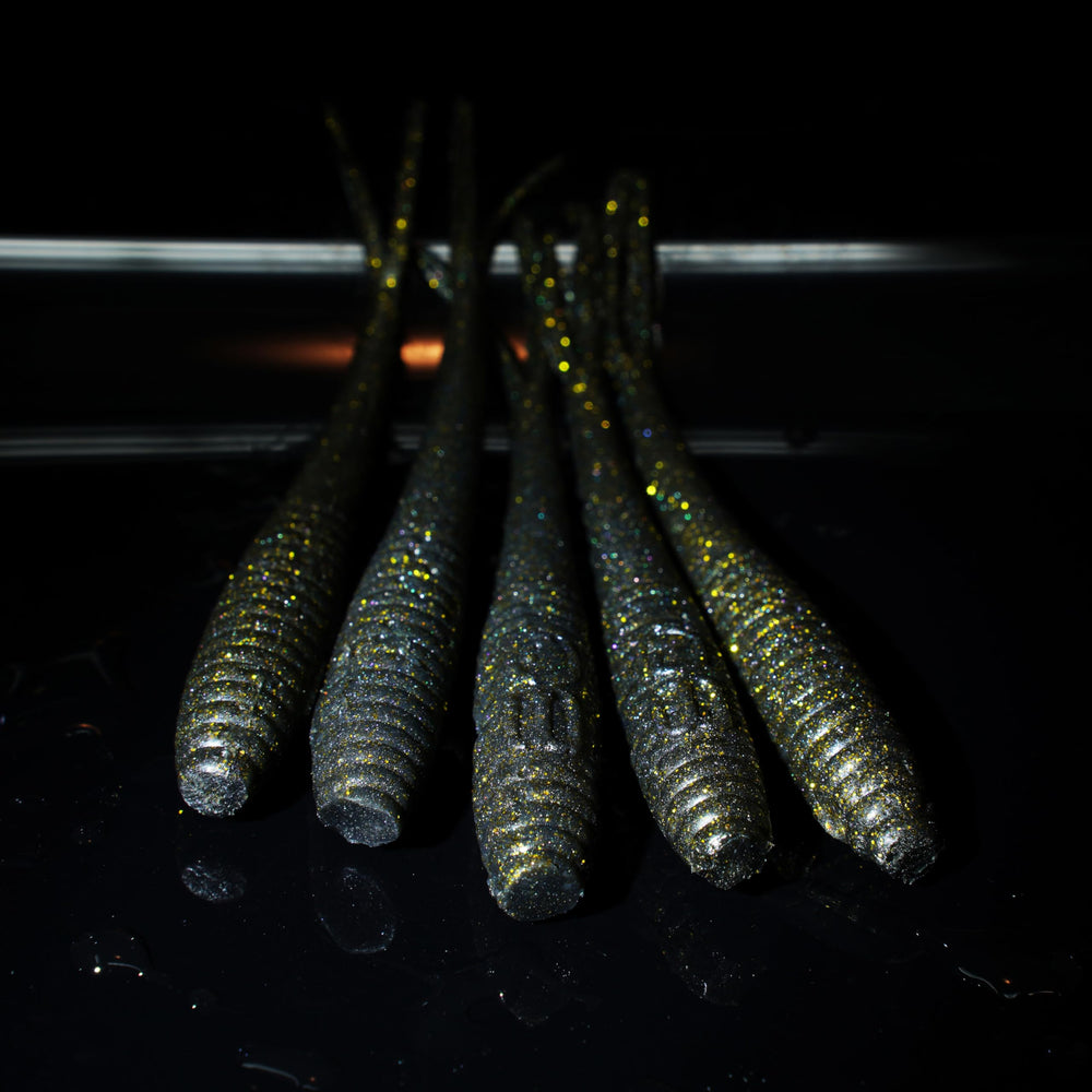 Aquatic Nutrition Q8 Super Bait Bullet Jerk Bait texture detail reveals bleeding technology