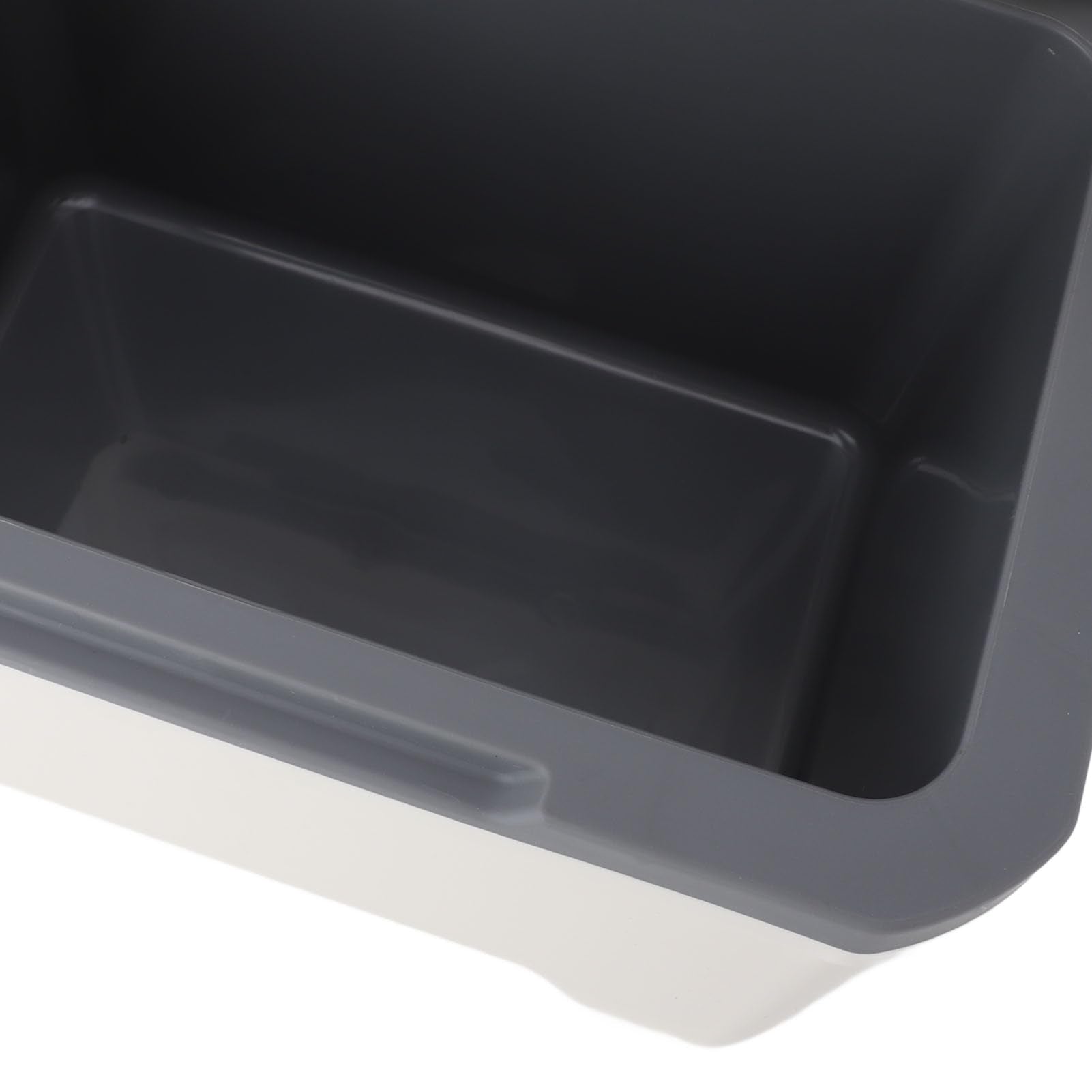 Aqur2020 6L car cooler fits easily in trunks or back seats.