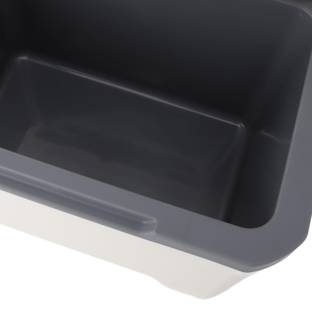 Aqur2020 6L car cooler fits easily in trunks or back seats.