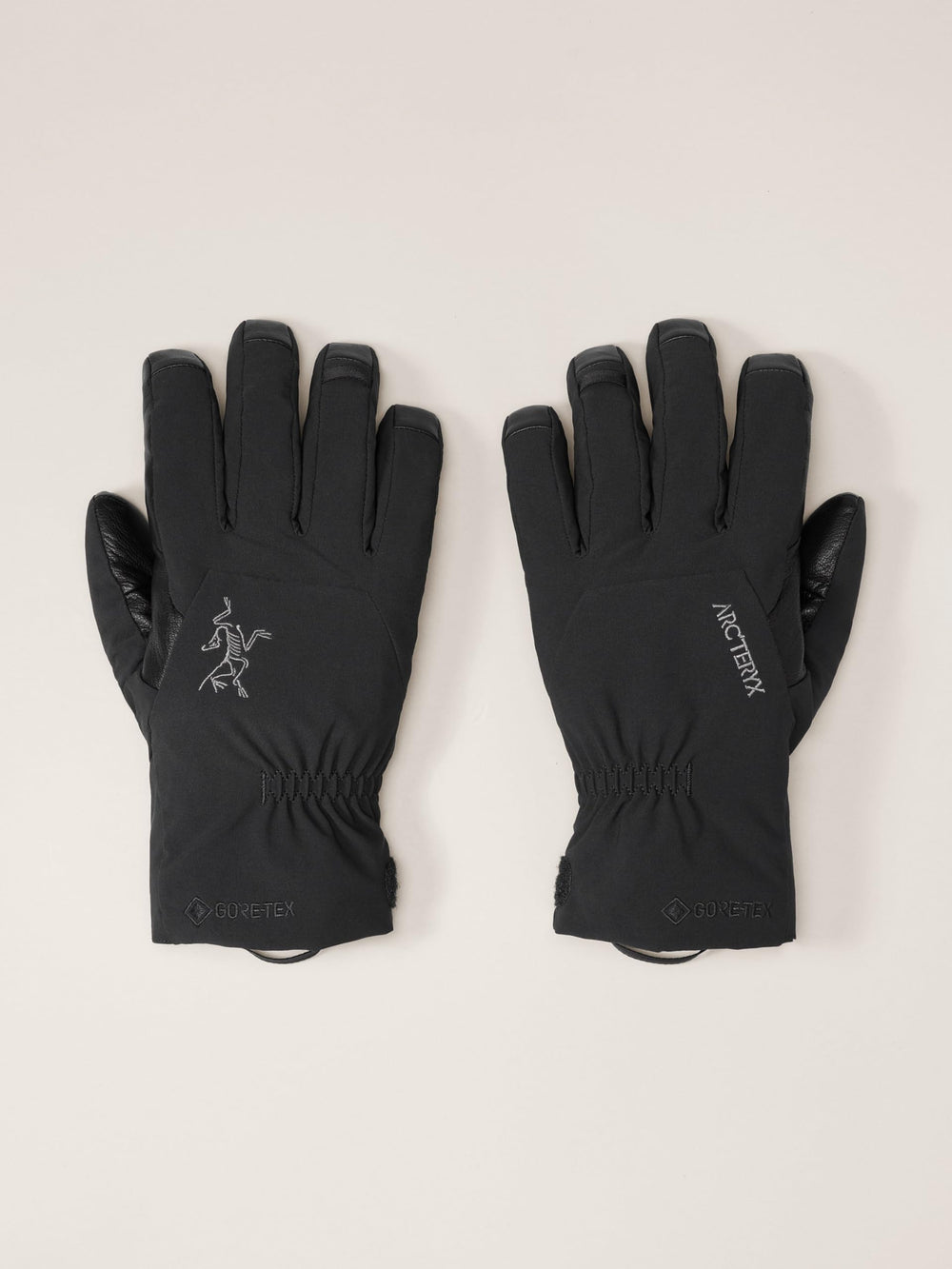 Arc'teryx Venta GTX Glove windproof-softshell design enables comfortable movement in gusty weather.