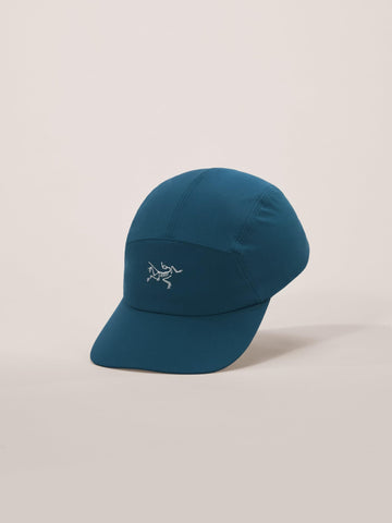 Arc'teryx Gamma 5 Panel Cap DWR detail indicates moisture repellency.