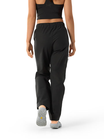 Arc'teryx Kragg Cotton Pant pocket detail with harness-compatible zipper for secure storage