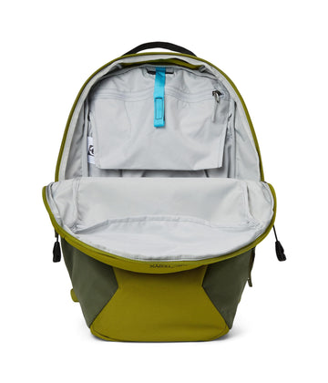 Arc'teryx Mantis 16 side pocket in action, ideal for quick access water bottles or layers.