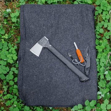 Arcturus Military Wool Blanket emergency vehicle use, ready roadside warmth.