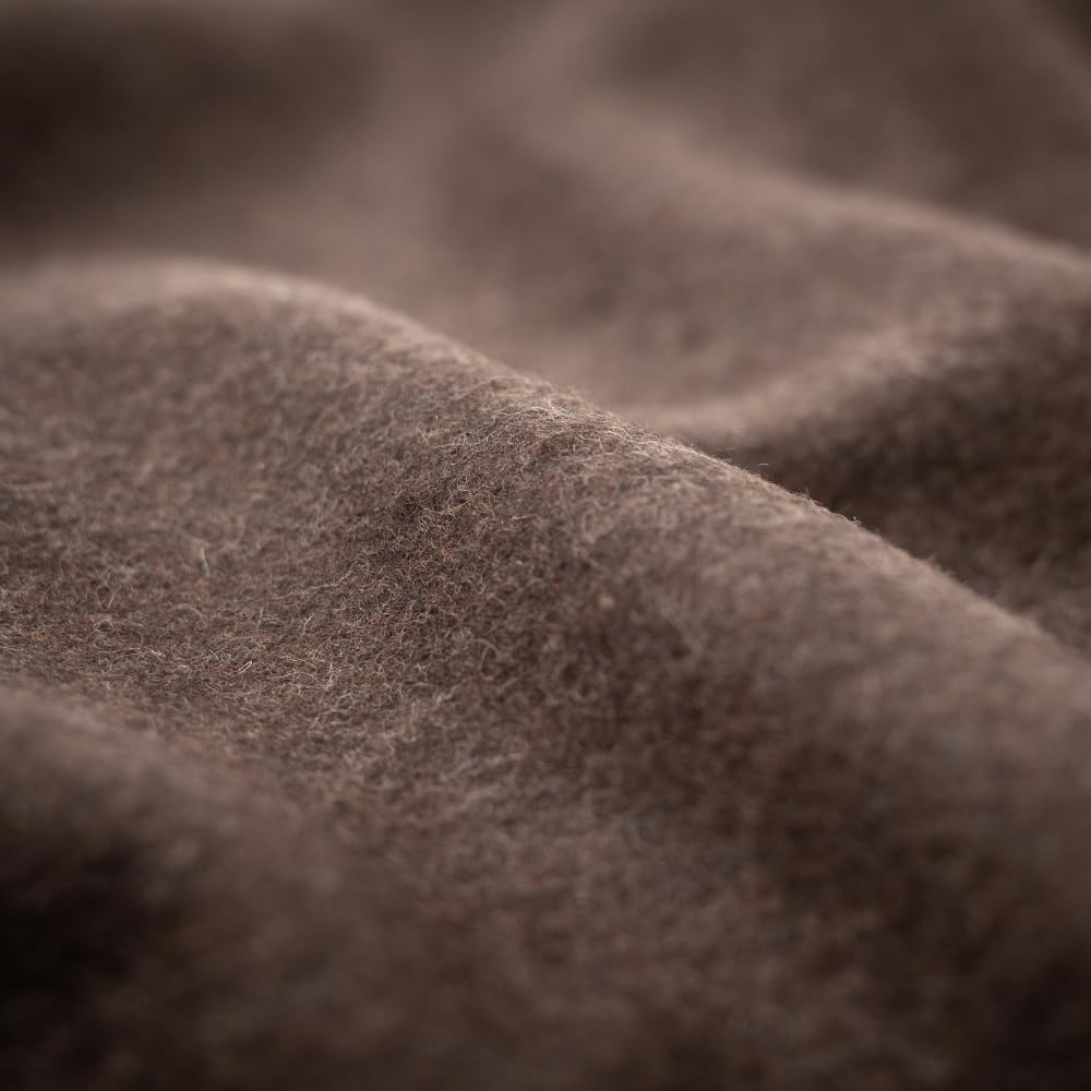 Arcturus Military Wool Blanket is machine-washable for easy cleaning and maintenance.