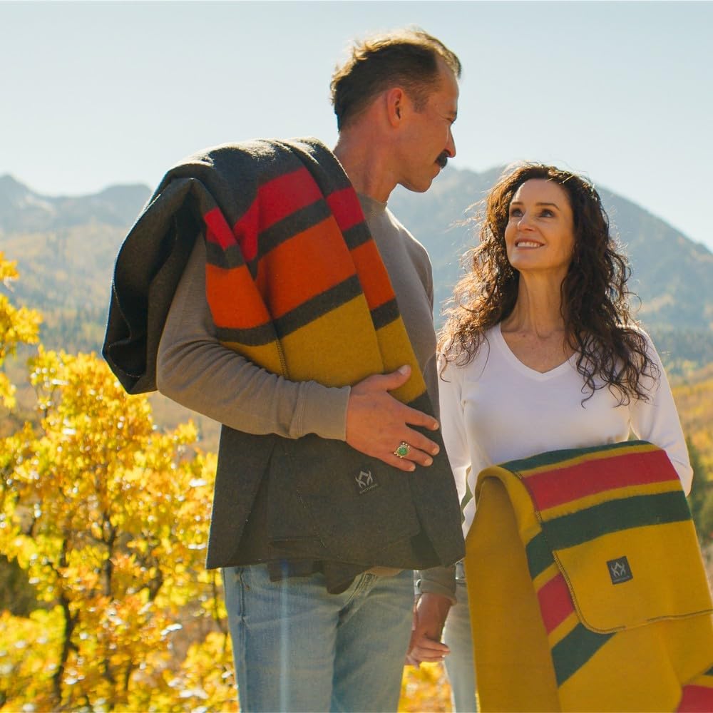 Arcturus Rainier blanket edge stitching highlights reinforced edges for durability