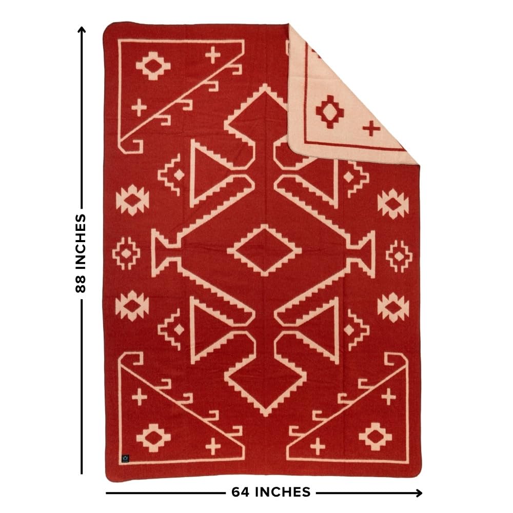 Arcturus Rainier king-size blanket covering bed offers full warmth