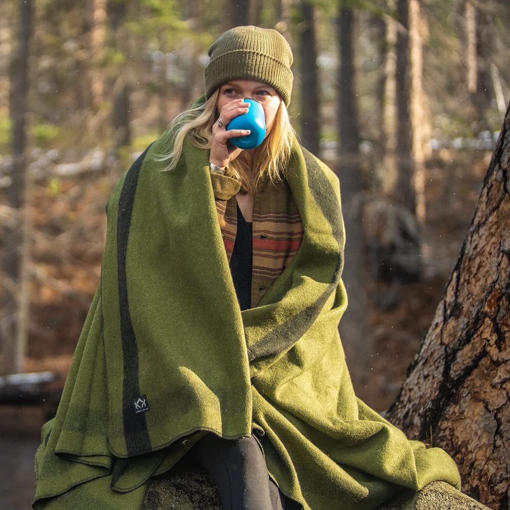 Arcturus Rainier blanket king-size offers full-bed coverage for comfort.