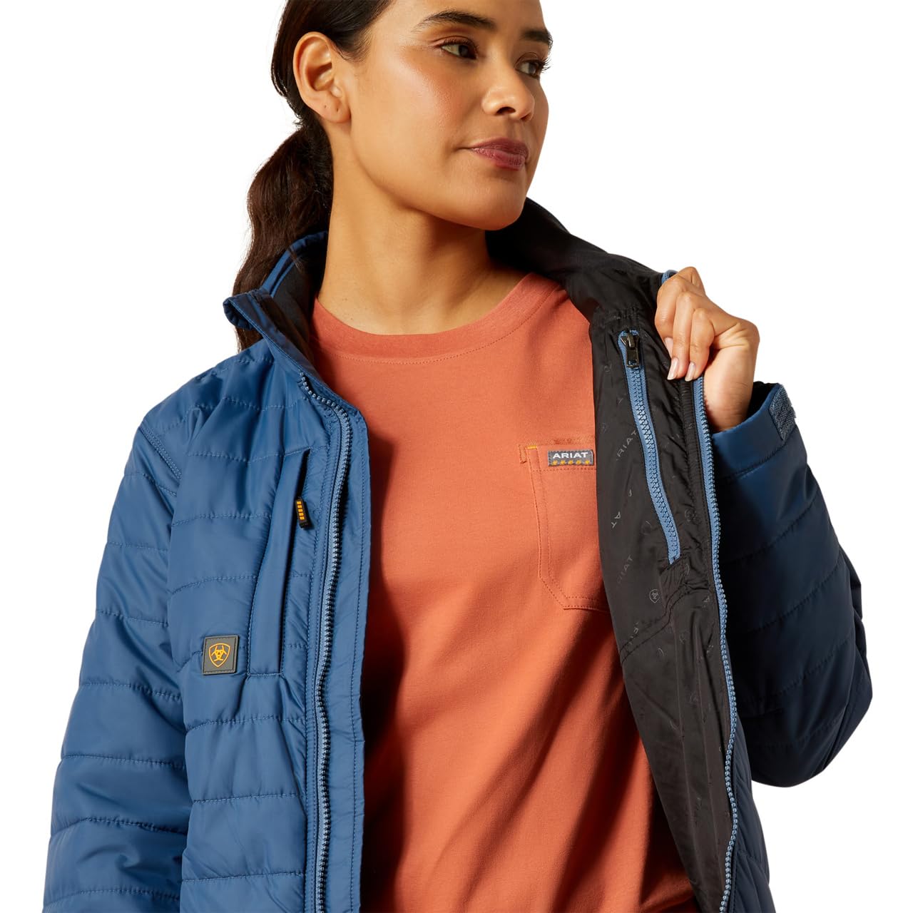 Water-repellent ARIAT Rebar jacket shields you in drizzles.