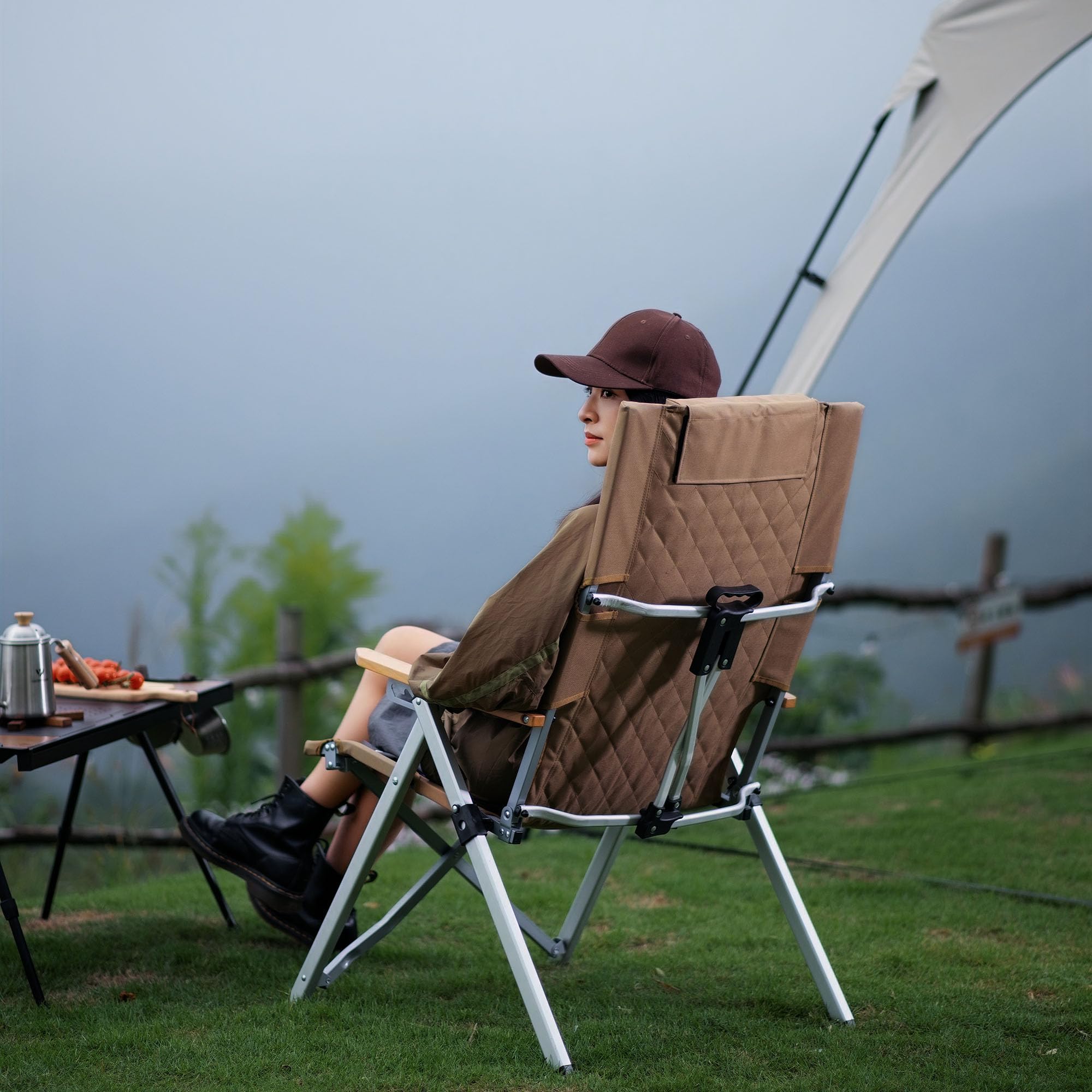 ARURU 600D Oxford fabric seat resists tearing for durable outdoor lounging.