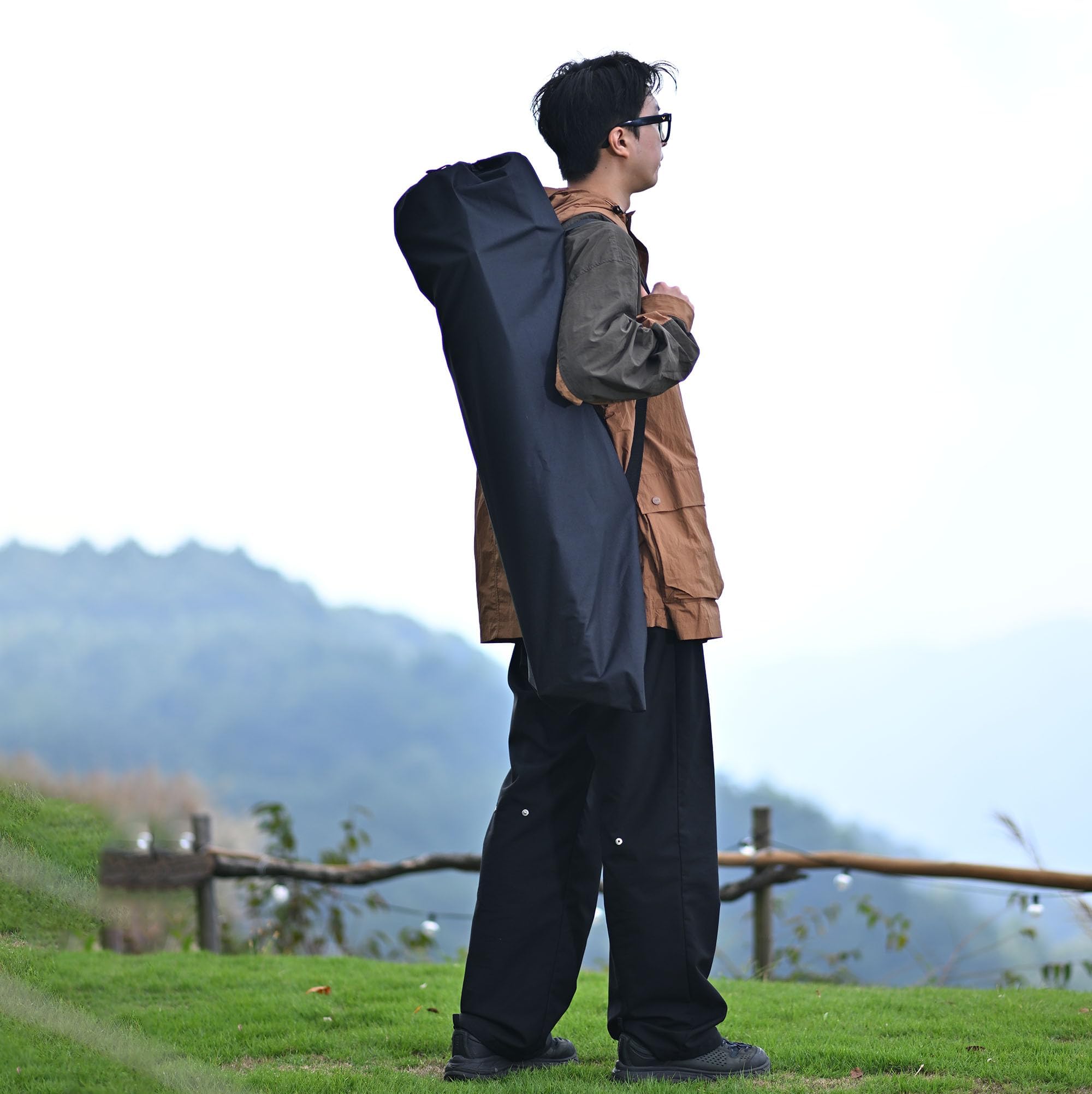 ARURU beech wood armrests provide natural aesthetics and durable support.
