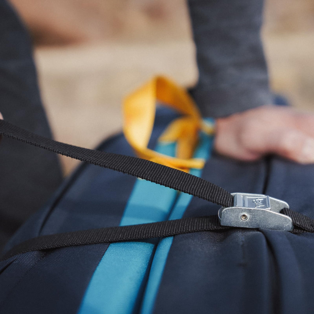 Asana Focus Crash Pad rugged 900D nylon shell built to withstand tough terrain.