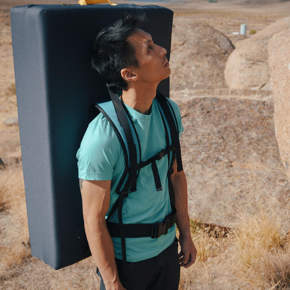 Asana Focus Crash Pad dimensions shown: 48x36x4 inches for broad coverage.