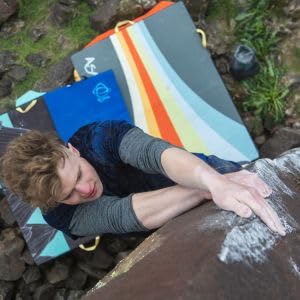 Asana Rock Star lightweight pad weighs only two pounds for easy transport.