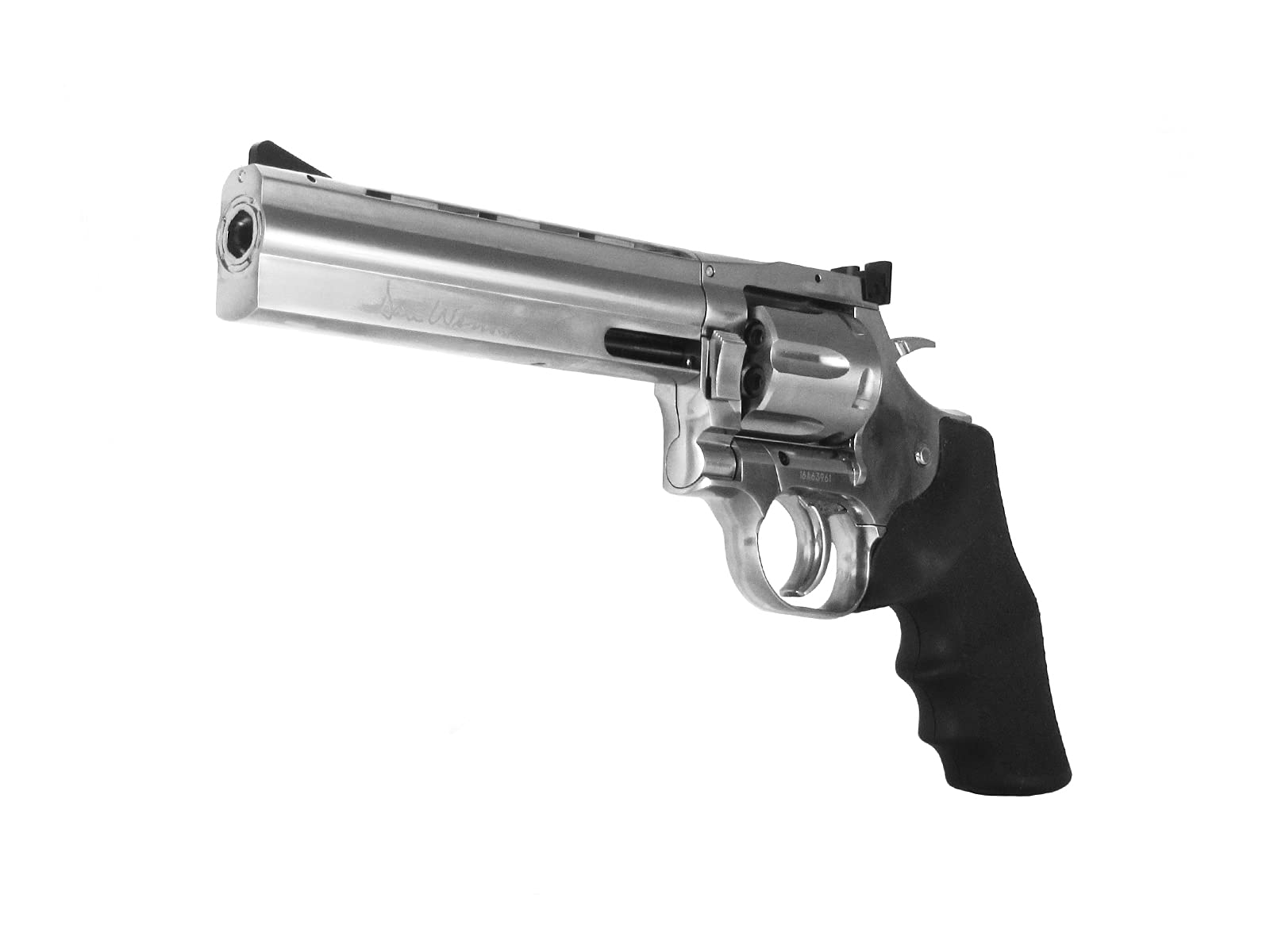 ASG Dan Wesson 715 ergonomic imitation rubber grip for secure handling.