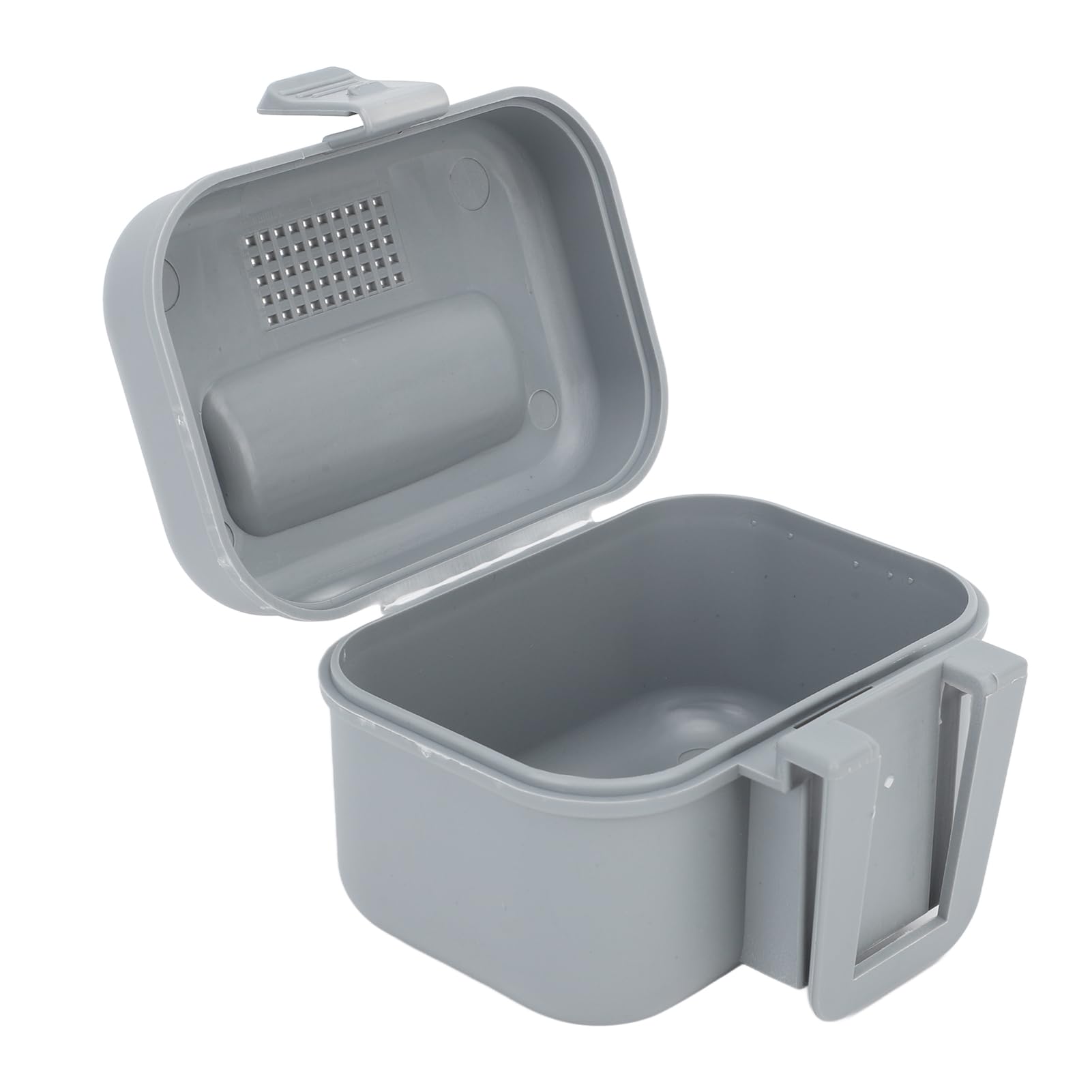 Perforated cover array for live bait ventilation