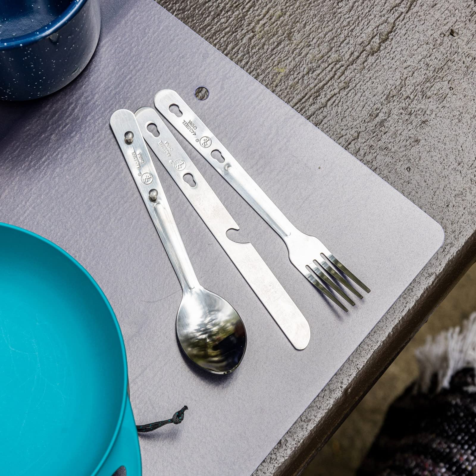 ASR Outdoor carrying pouch included keeps utensils organized on hikes.