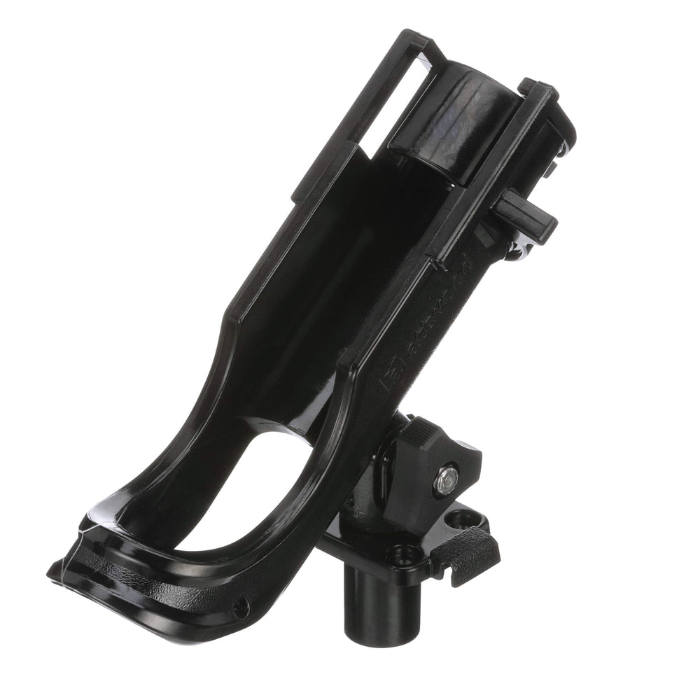 Attwood 5014-4 flush mount on gunwale provides a watertight seal.