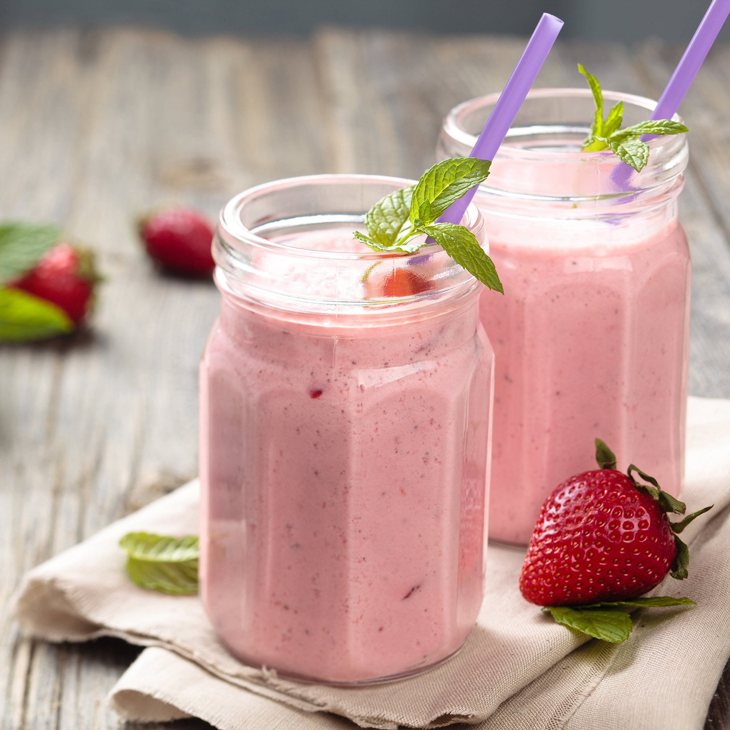 Augason Farms freeze-dried strawberry slices stored in steel can for emergency storage.