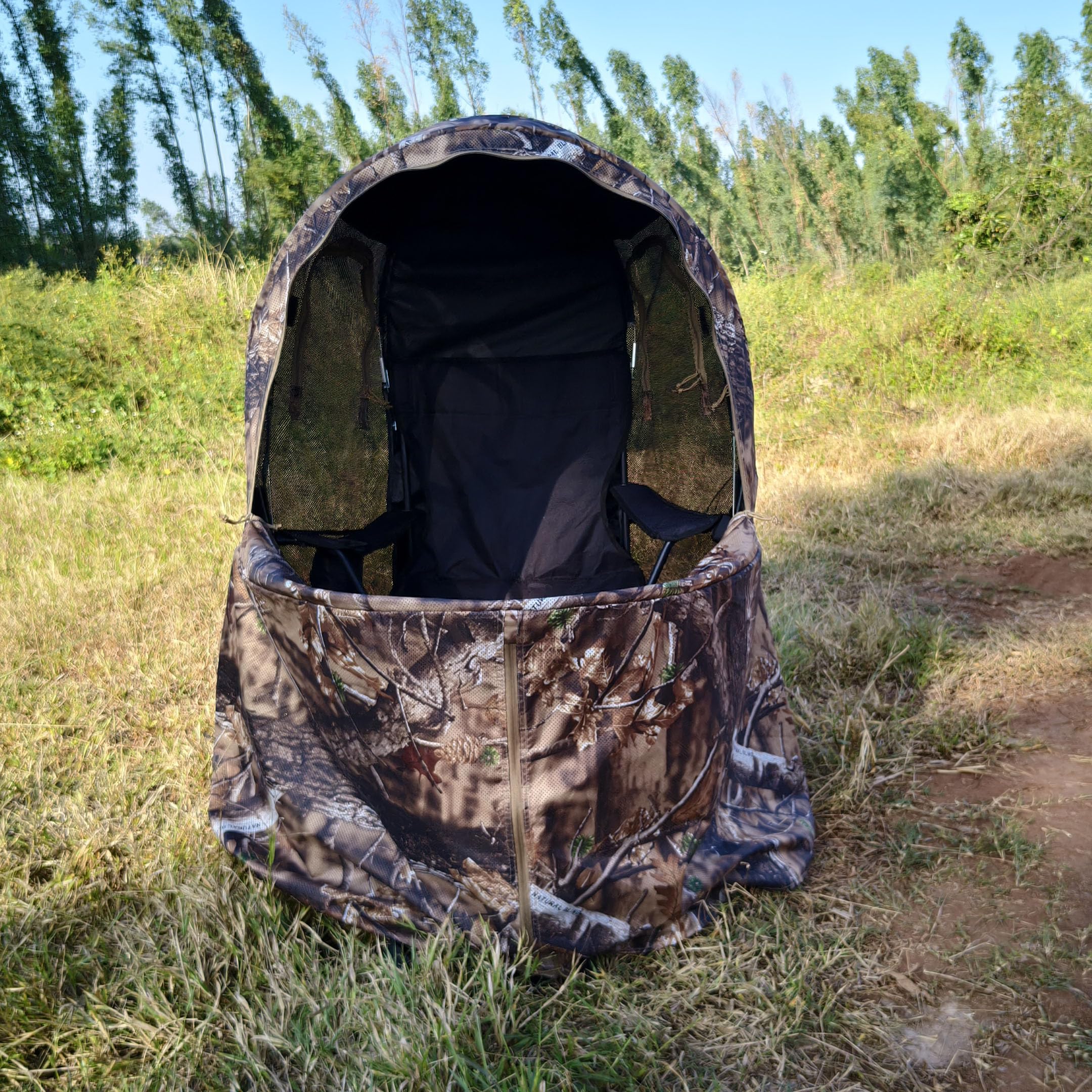 AUSCAMOTEK breathable mesh fabric highlights cooling comfort during long waits.