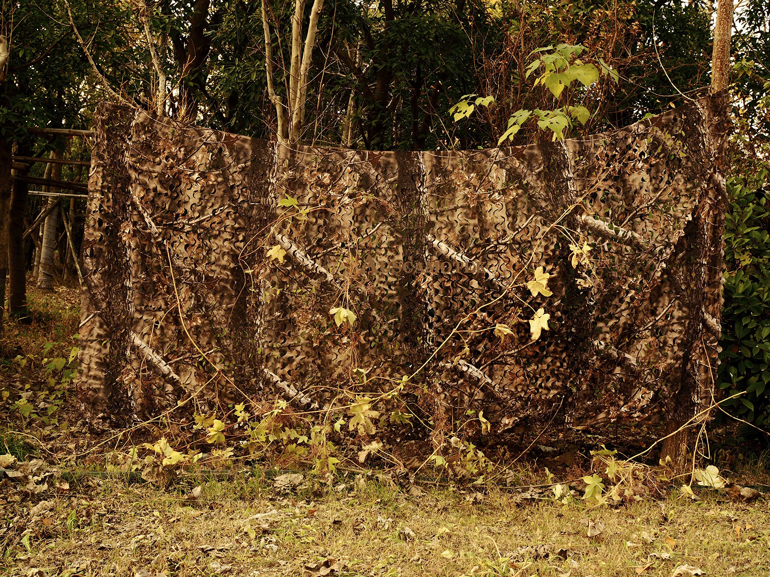AUSCAMOTEK camo netting sun-blocking backdrop for photography sessions.