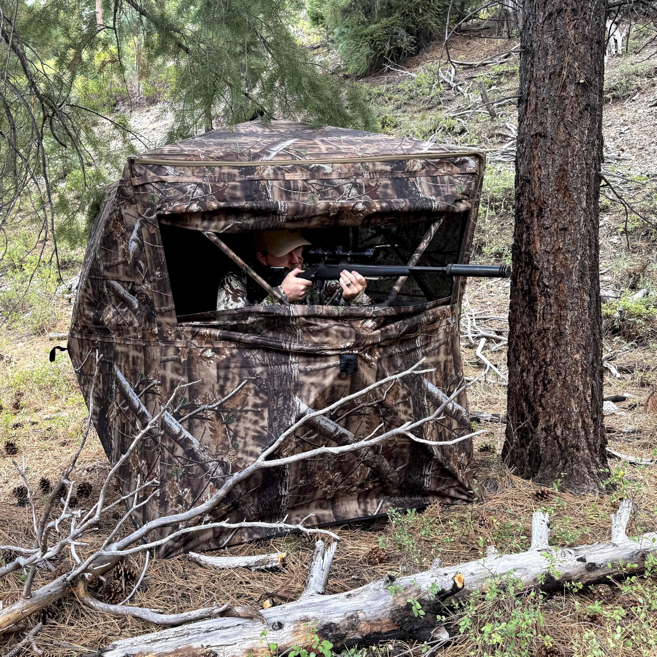 AUSCAMOTEK ground blind woodland camo pattern blends into natural settings.