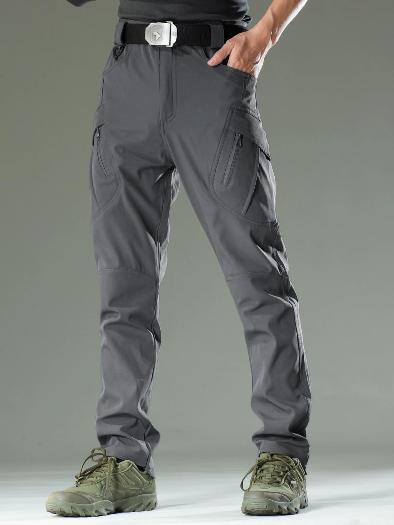 AUTIWITUA multi-pocket layout supports tools during hiking or cycling.
