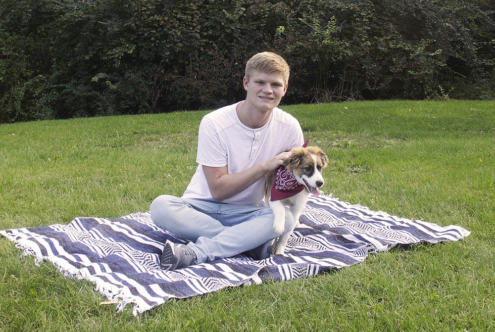 Ideal for picnics and beach days with built-in protection