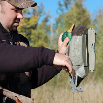 Avery Quick-Fix Decoy Cord designed for multi-season durability in rough conditions.