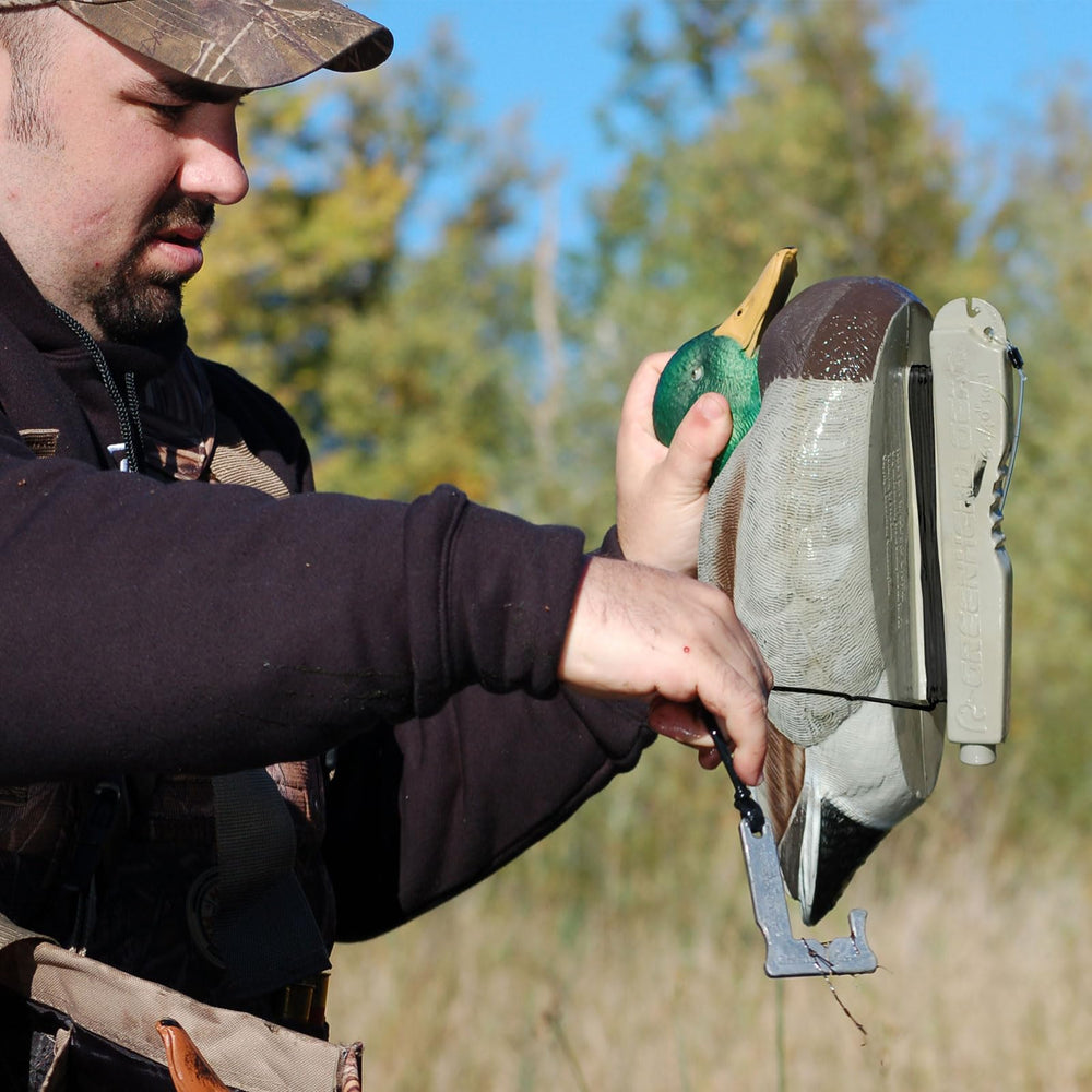 Avery Quick-Fix Decoy Cord designed for multi-season durability in rough conditions.