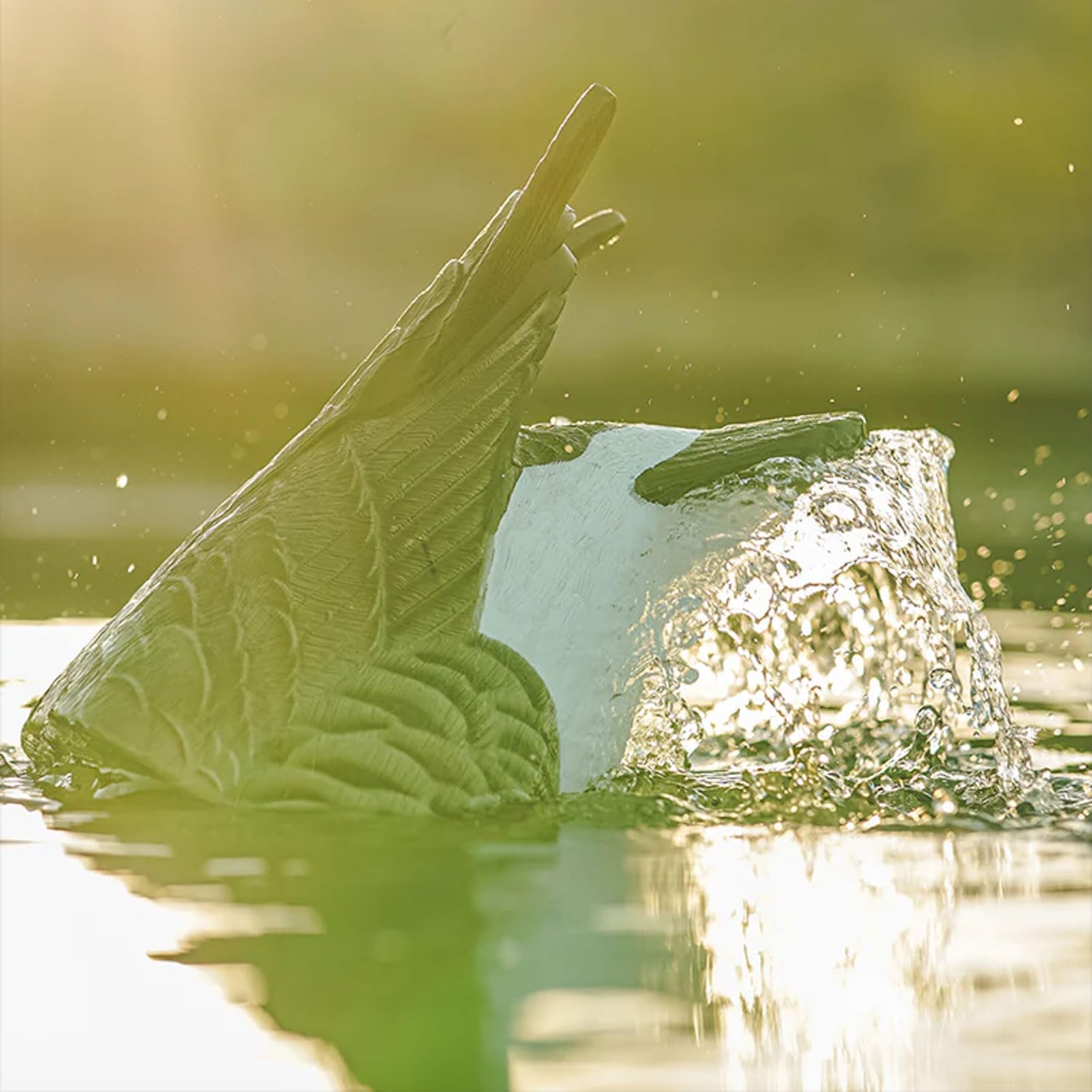 Avery GHG Finisher Spitter promotes stronger attraction within your decoy spread