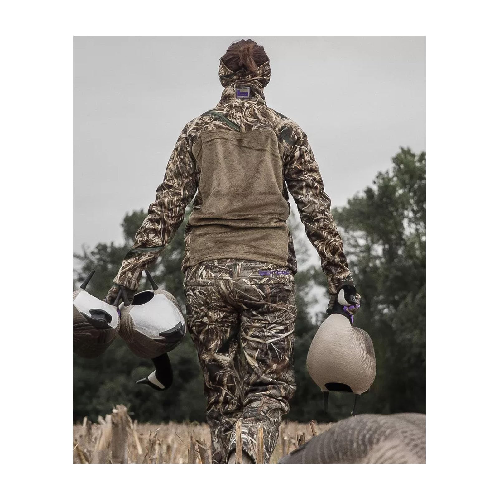 Avery GHG Hunter RealMotion stakes add subtle movement for lifelike field displays