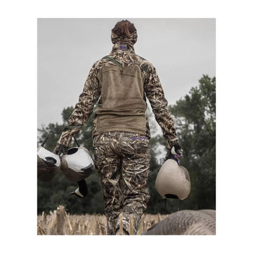 Avery GHG Hunter RealMotion stakes add subtle movement for lifelike field displays