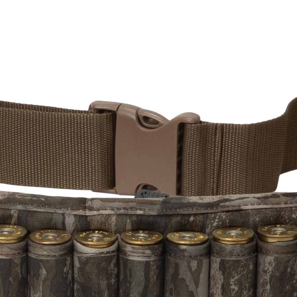 Avery Neoprene Powerbelt adjustable buckle demonstrates quick release for fast transitions.