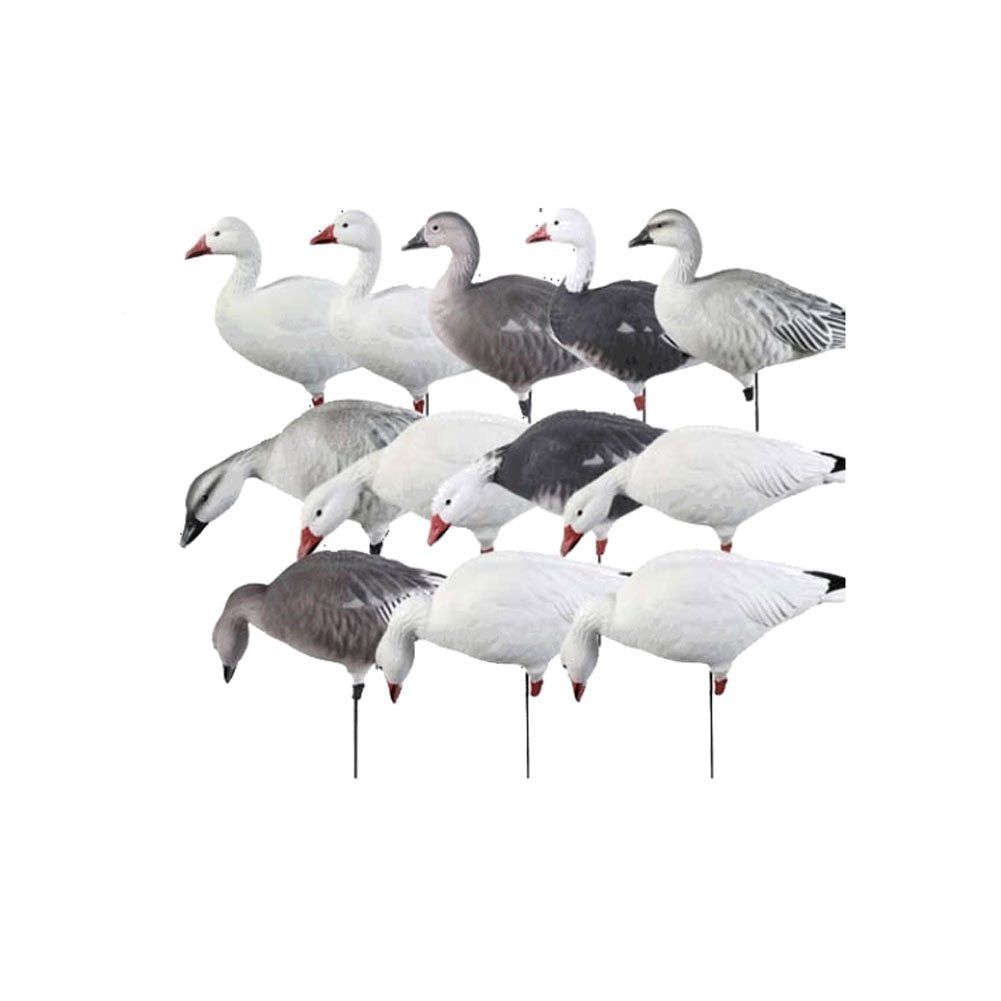 Avery Outdoors Pro-Grade Goose Decoy in snow finish enhances realistic flocking and high visibility.