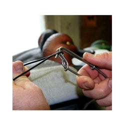 Avery Quicksnap line leader swivel detail reduces tangles during deployment.